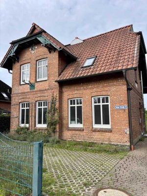 Charmantes Einfamilienhaus in repräsentativem Altbau