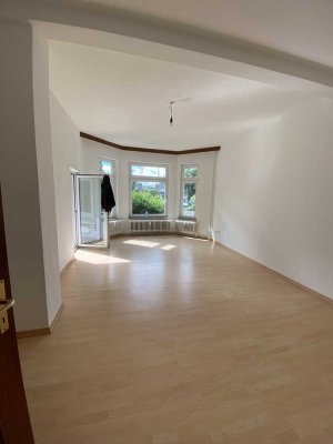 Geschmackvolle 2-Zimmer-Erdgeschosswohnung mit Terrasse und Einbauküche in Innenstadt