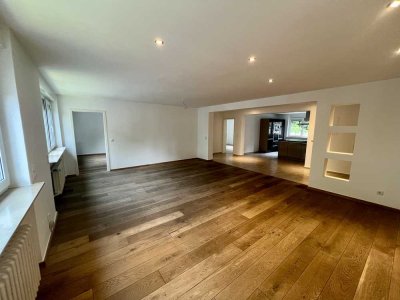 *Luxuriöse 4 ZKB Wohnung mit hochwertiger Einbauküche*