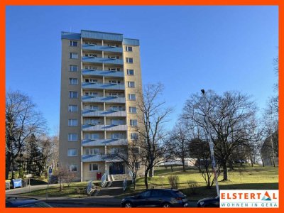 2-Raum-Wohnung mit Einbauküche, Aufzug, Balkon, Bad mit ebenerdiger Dusche!