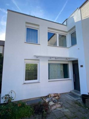 Saniertes 7-Raum-Reihenhaus mit Einbauküche in Birkenfeld