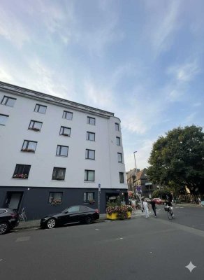 DOMINI bietet:  Möchengladbach-Zentrum! Schicke neu renovierte 3 Z-Wohnung im 1. OG!