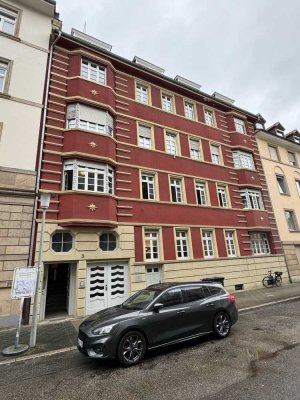 Wunderschöne und großzügige Altbau-Wohnung in der Oststadt