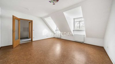 Bezugsfrei: Gemütliche Etagenwohnung für Singles mit Aufzug, Tiefgaragenstellplatz und Tageslichtbad