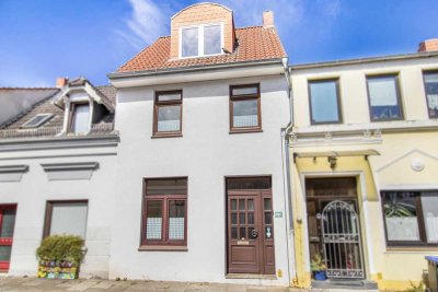 Bremen-Walle: Charmantes Reihenmittelhaus mit Innenhof und Balkon - ideal für junge Familien!