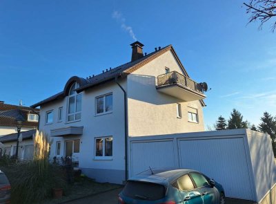 Schöne Dreiraumwohnung mit Sonnenbalkon in Bornheim-Sechtem zu vermieten