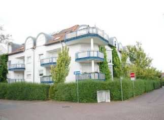 schöne 2 Zimmer Wohnung mit Balkon und Einbauküche