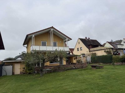 Einfamilienhaus mit großzügigem Grundstück und solider Bausubstanz in Gelnhausen