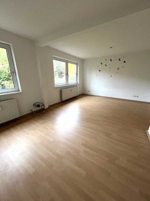 Helle 3-Zimmerwohnung mit attraktivem Renovierungsbonus in Gebhardshagen
