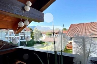 Von der Haustür - auf die Loipe: Schöne 3-Zimmer-Dachgeschosswohnung mit 3 Balkonen
