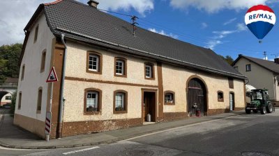 Ehem. Bauernhaus, Modernisiert
Sofort einziehen!