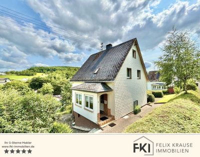 **Solides Einfamilienhaus mit tollem Weitblick und Garten in Daaden**