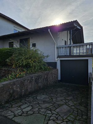 Heller Anbau mit Fernblick zu vermieten