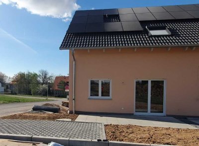 Modernes Neubau-Haus  (Baujahr 2025) - Erstbezug