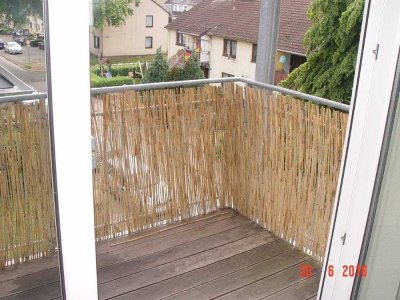 Attraktive 3-Zimmer-Wohnung mit Balkon, Stellplatz und EBK in Trier-Euren