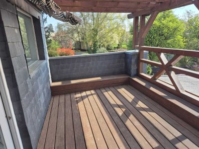 Modernisierte Wohnung mit drei Zimmern und Balkon in Würselen