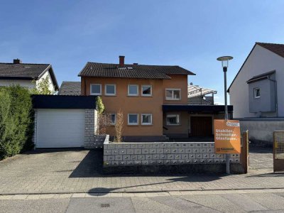 Freistehendes Zweifamilienhaus in ruhiger Wohnlage