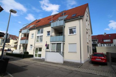 Top Lage, Top gepflegt, 3 Zimmer-Wohnung mit 2 Terrassen und 1 TG-Stellplatz in Neu-Ulm Mitte