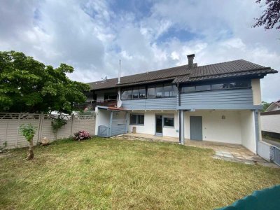 2-in-1: Vielseitiges 8-Raum-Reihenendhaus mit Einliegerwohnung, Garten und Hobbyraum in Neuötting