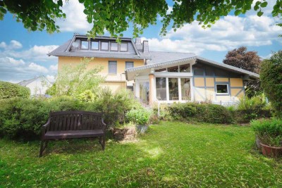 Energieeffizient & bezugsfertig: Großzügiges EFH mit Gartenparadies in Auderath