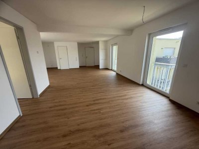 Vermietung von Wohnungen in moderner Wohnanlage, 3 Zimmer–Wohnung, Dachterrasse, PLZ 66424, Von-B...