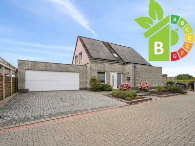 Stilvoll und modern: Architektenhaus mit Feldrandlage, Pool und Smart-Home-Technologie in Ochtrup