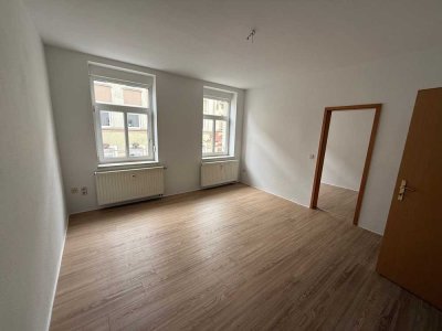 Schöne, komfortable 2-Raum-Wohnung mit Balkon in Oelsnitz/Vogtland