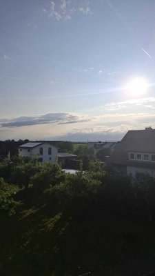 Sonnige 4,5 zimmer Dachgeschosswohnung mit traumhaften Ausblick