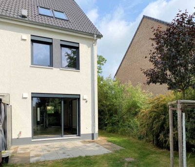 Modernes Reihenendhaus mit Garten – familienfreundliches Wohnen in Rüdersdorf bei Berlin