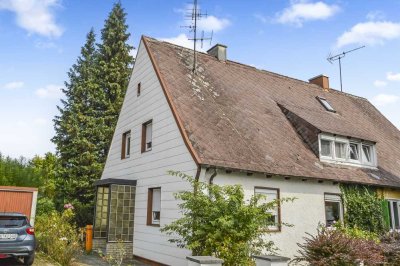 Aus Alt mach Neu! Doppelhaushälfte wartet auf frischen Glanz. Ideal für Handwerker u. junge Familien