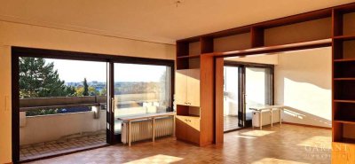 * Hier erwarten Sie große, helle Räume und ein wirklich toller Blick ins Grüne *