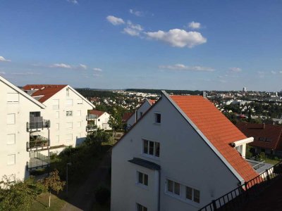 Schöne 2-Zimmer Penthouse Wohnung mit Aussicht