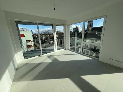 Großartig: Neubauwohnung mit EBK, Aufzug, Balkon & TG-Stellplatz