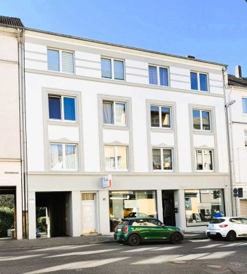 Großzügige, helle Wohnung mit Altbaucharme und hohen Decken