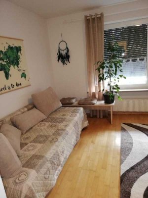Sonnendurchflutete, voll möbilierte 1-Zimmer-EG-Wohnung mit Einbauküche in Oberstdorf