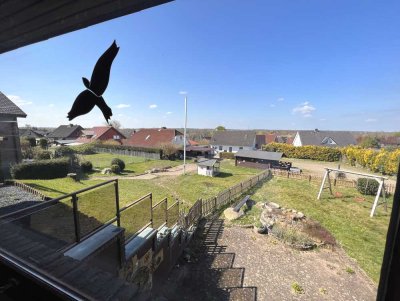 großzügig  geschnittenes Einfamilienhaus mit Einliegerwohnung, direkt vom Eigentümer!