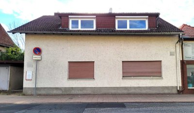 Wohn- und Geschäftshaus mit einer Wohnung, Büroetage und Garage!