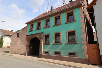 Einfamilienhaus mit Scheune!