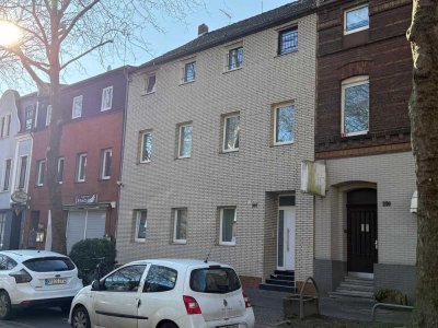 Schönes Mehrfamilienhaus mit Garten