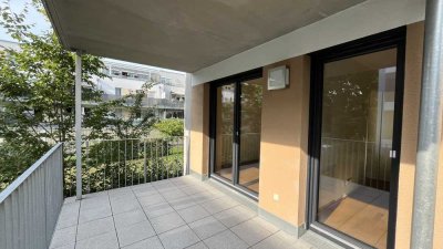 Modern. Großzügig. Im Grünen. Stadtnah.   2-Zimmer Wohnung mit großem Balkon in Fürth Dambach