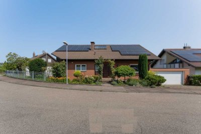 „Ein Zuhause für Generationen – großzügiges EFH mit Einliegerwohnung & nachhaltiger Energie“