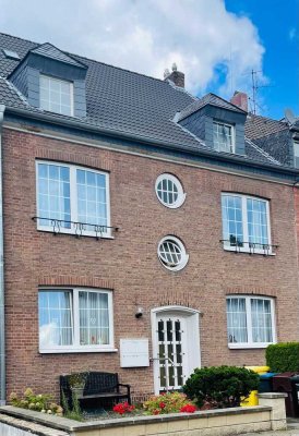 Ruhig gelegene 4 Zimmer-Wohnung mit Balkon in Unterbilk