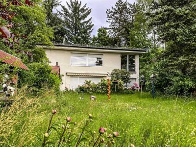 Freistehendes Einfamilienhaus mit Einliegerwohnung!