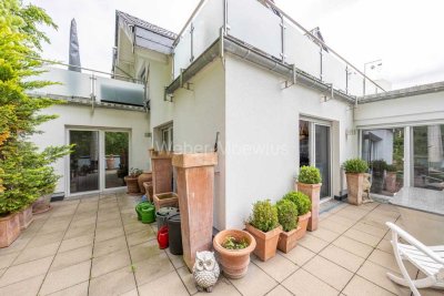 Sehr gepflegte 3-Zimmer-Wohnung mit großem Balkon und Tiefgaragen-Stellplatz