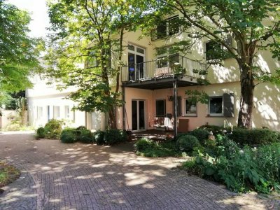 ++WOHLFÜHLOASE IM HERZEN TREBURS++Erdgeschosswohnung mit Westterrasse++NUR SINGLEVERMIETUNG++