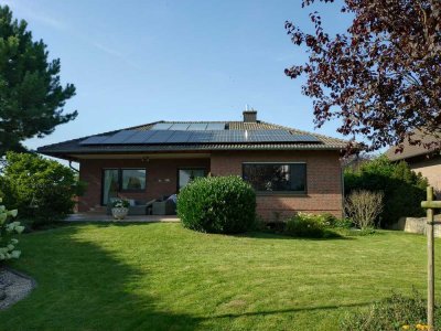 Lichtdurchfluteter und sehr gepflegter Bungalow in ruhiger Lage! Geniale Technik! Seltenheit!