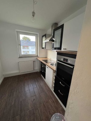 Geschmackvolle 3-Raum-Wohnung mit gehobener Innenausstattung mit Balkon und EBK in Bremen