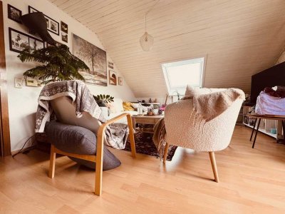 *** DACHGESCHOSS - WESTBALKON - KFZ-STELLPLATZ  ***