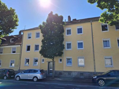 Zentral gelegene 2,5-Zimmer OG-Wohnung mit Tageslichtbad - vollständig modernisiert!