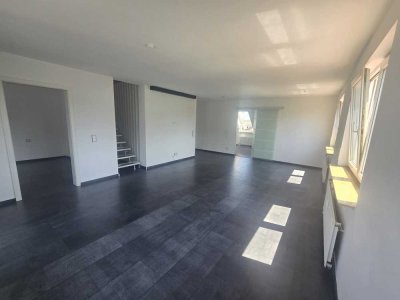 3,5 Zimmer DG Maisonette Wohnung mit Dachterrasse in Neckarsulm Neuberg - sofort bezugsfrei